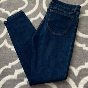 Women’s GAP skinny jeans sz4/27